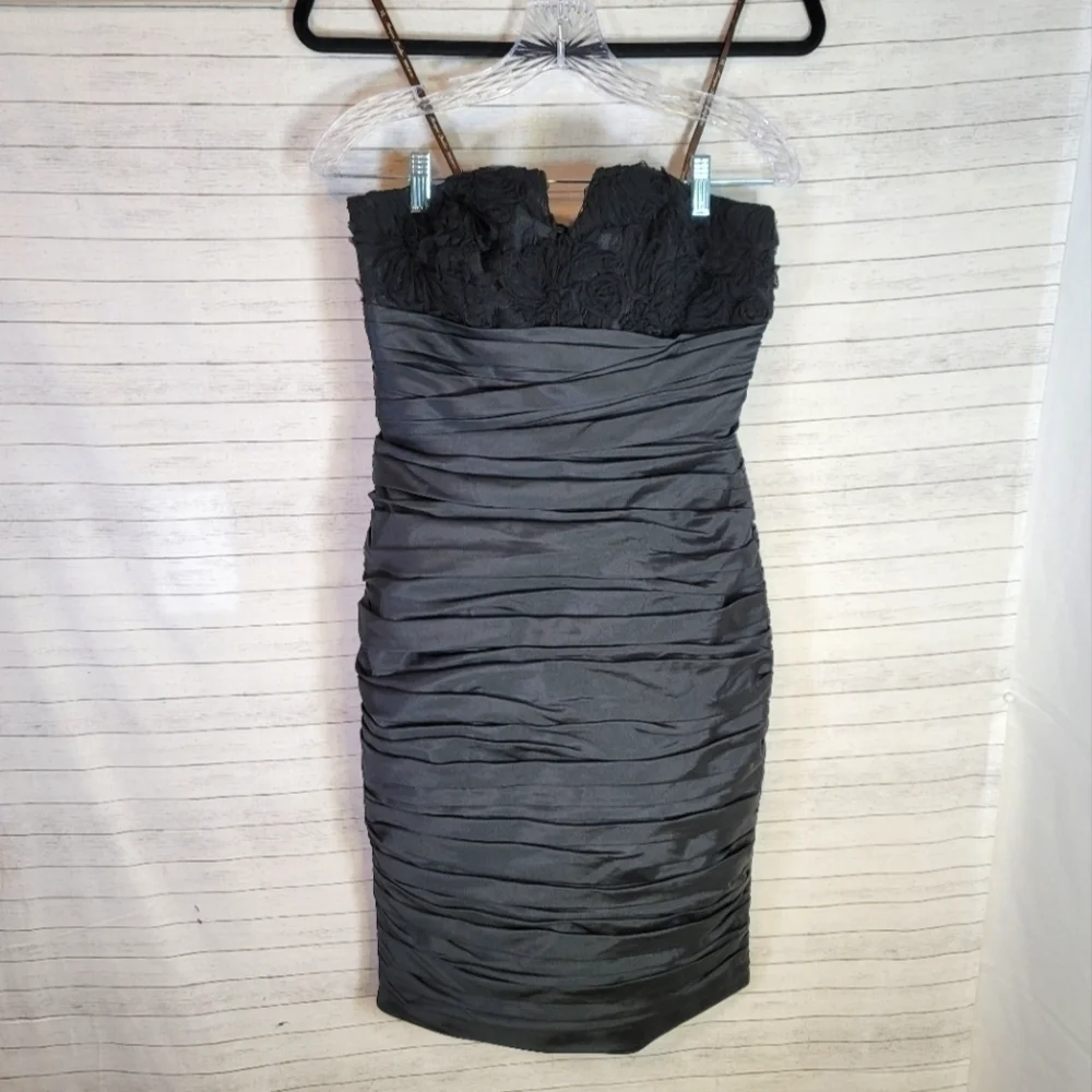 MONIQUE LHUILLIER BRIDESMAIDS BLACK STRAPLESS RUCHED DRESS, SZ 4